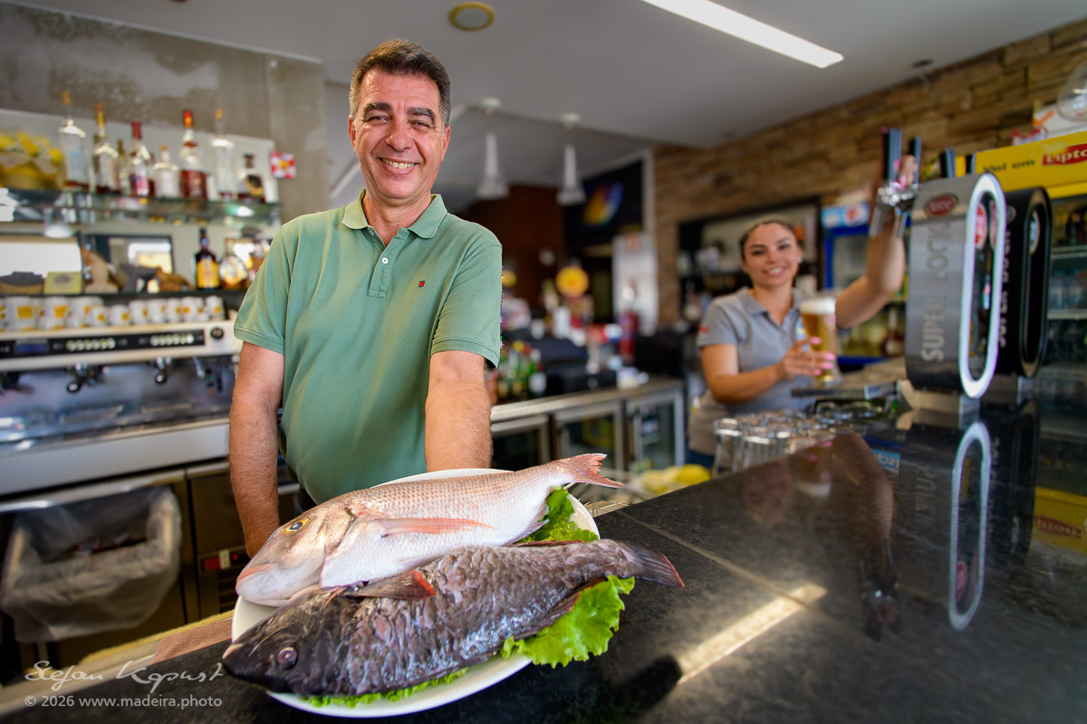 Frischer Fisch im Restaurant amarelo