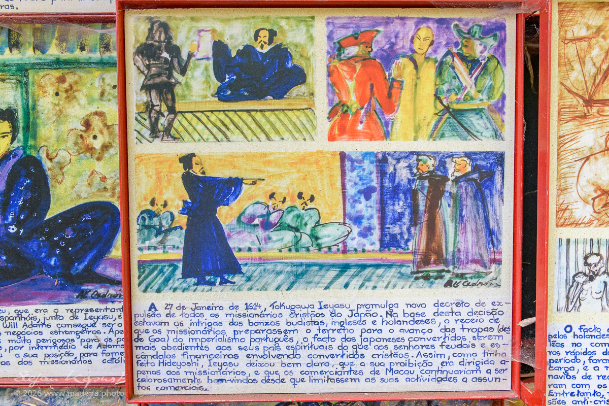 Geschichtstafeln im Monte Palace Garten