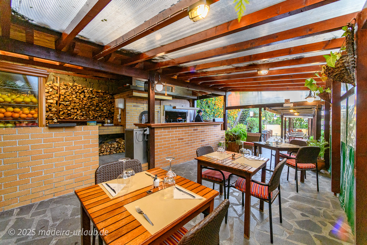 Holzofengrill im Vila Ventura Restaurant