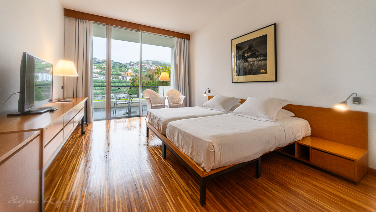  Zimmer mit Holzboden 