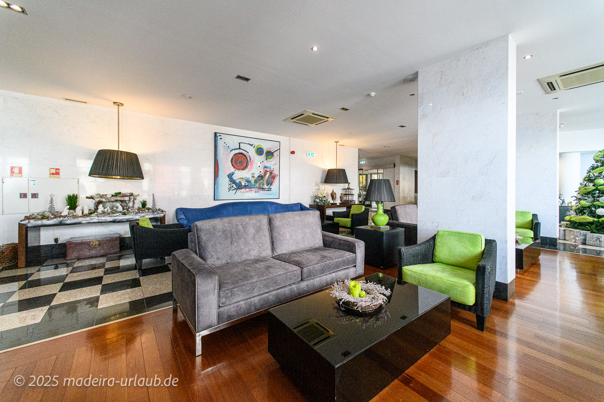 Madeira Regency Cliff  Lobby