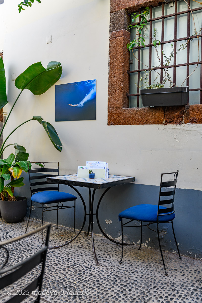  Plätze im überdachten Innnenhof 